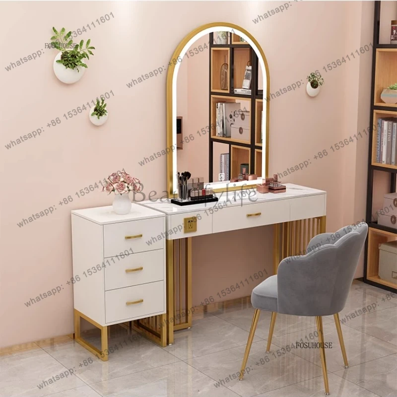طاولة تجميل احترافية X4 للمتاج - مراجعة Beauty Makeup Stores وسعره