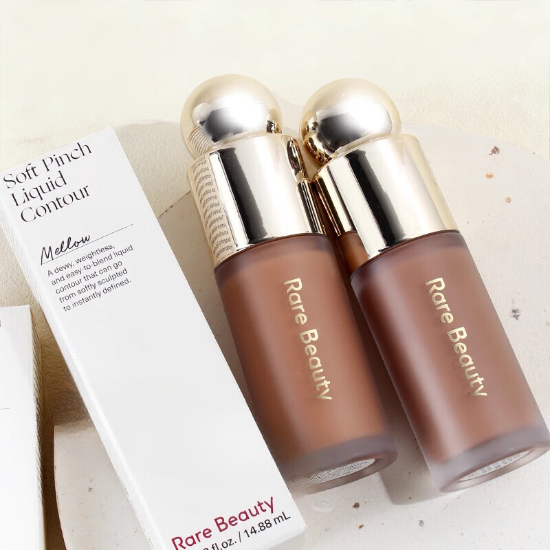ماركة مكياج: سائل تحديد الوجه  - مراجعة Huda Beauty Makeup Set وسعره