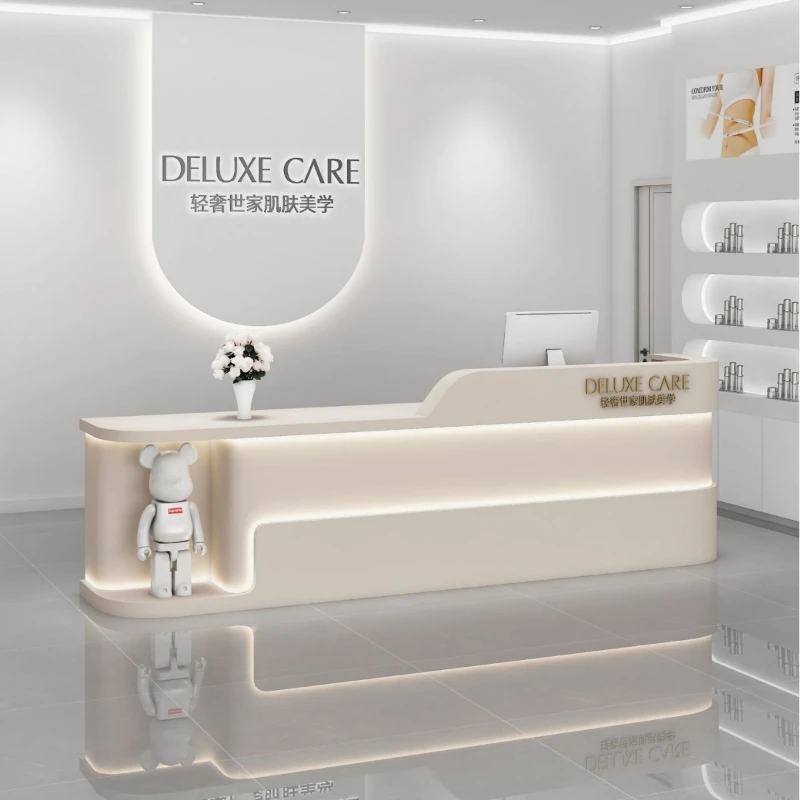 طاولة مكياج عصرية، منصة لمعهد  - مراجعة Beauty Makeup Institute وسعره